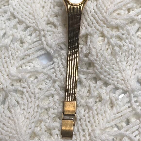 FOR PARTS Vintage Pulsar Ladies Gold Tone Wrist Watch - Doesn't Run - Picture 5 of 10